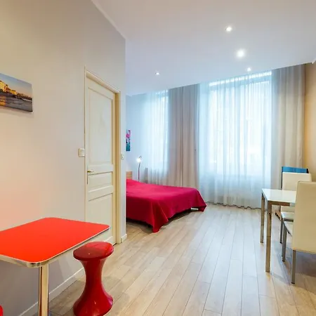 Les De La Place Apartman