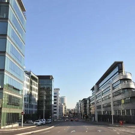 Les De La Place דירה *